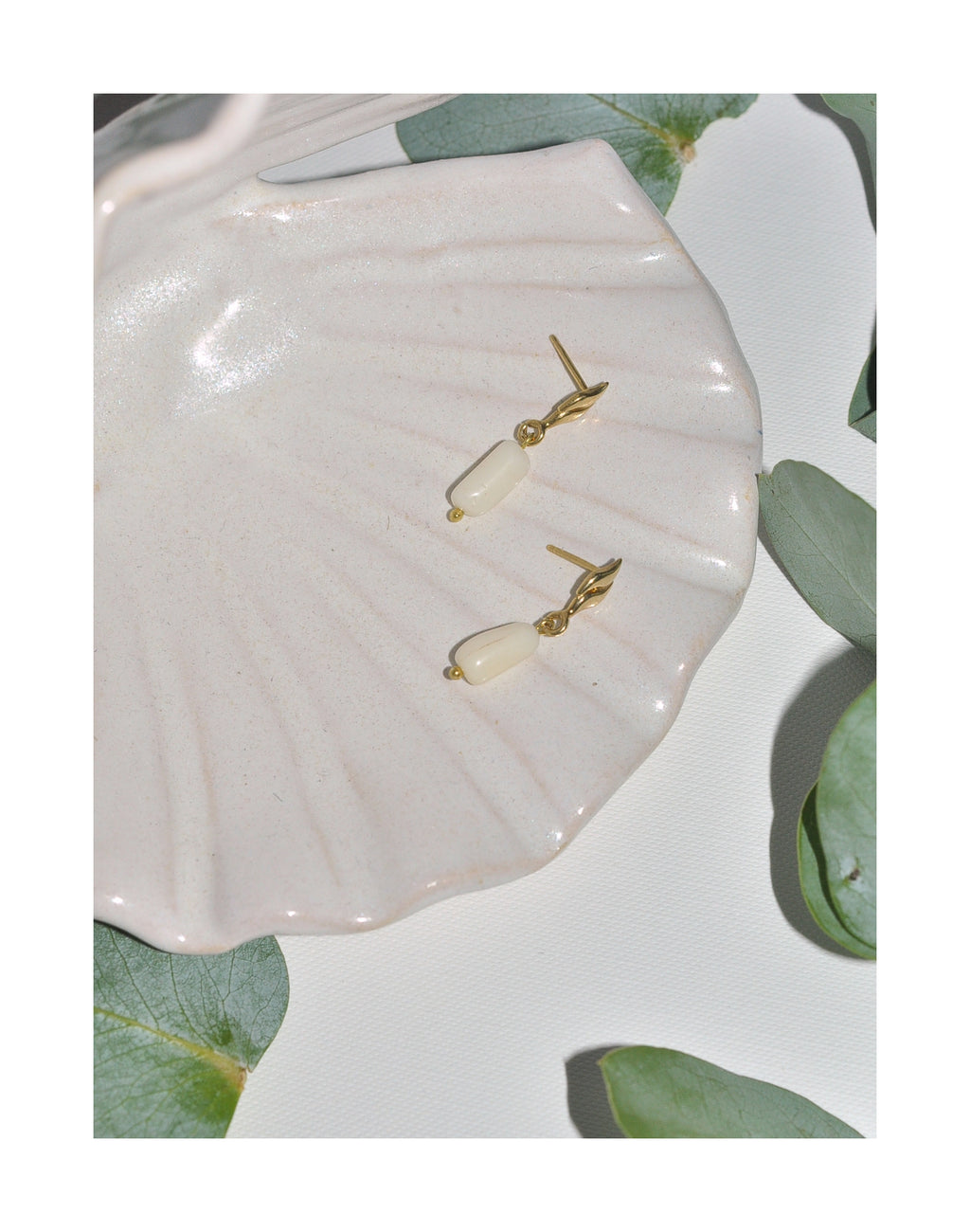NUDE CORAL EARRINGS