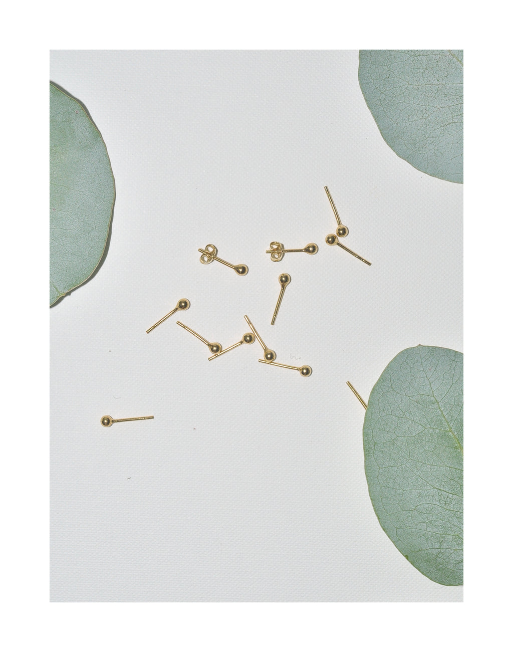 TINY DOTS EARRINGS