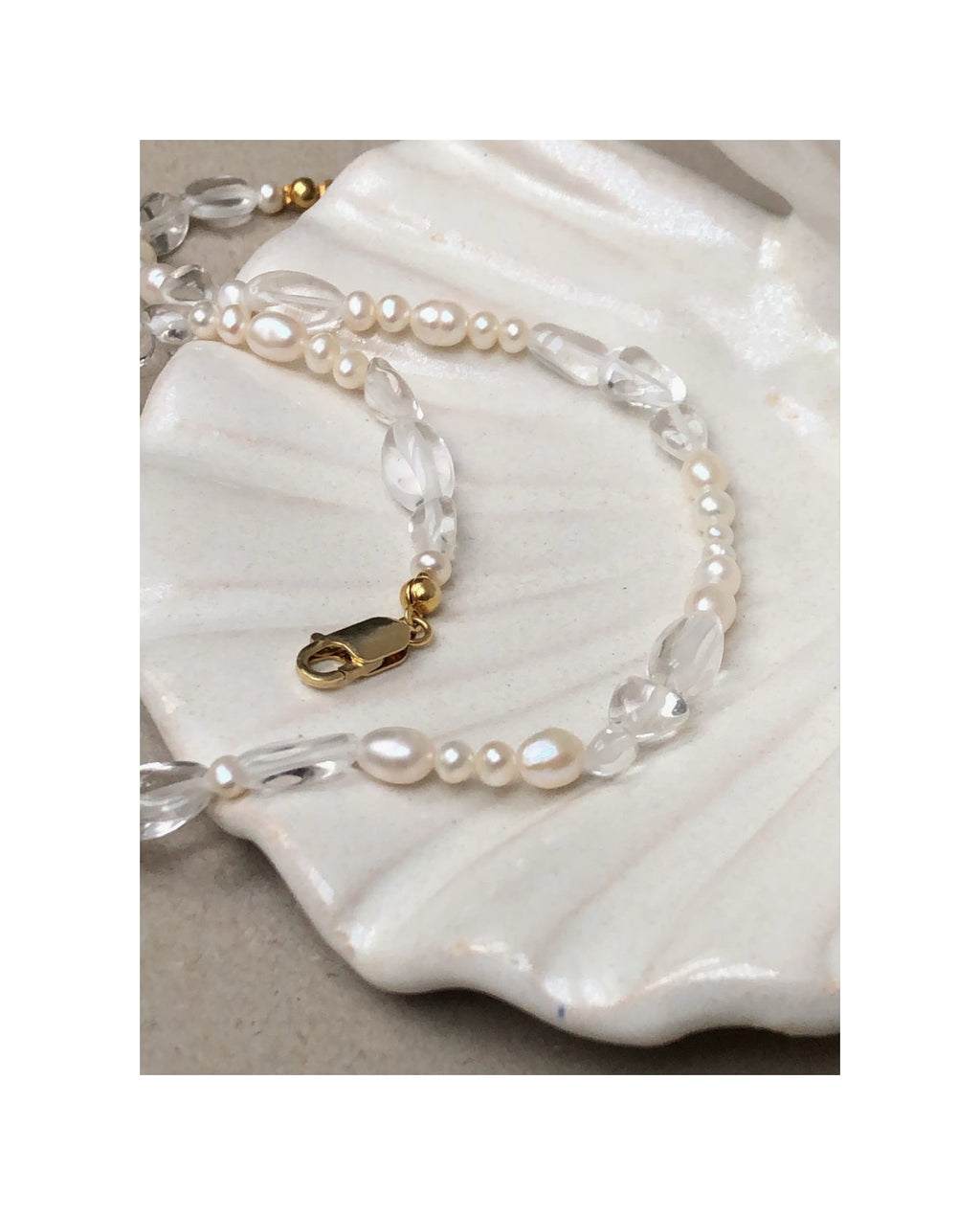 CRYSTAL & PEARLS CHOKER