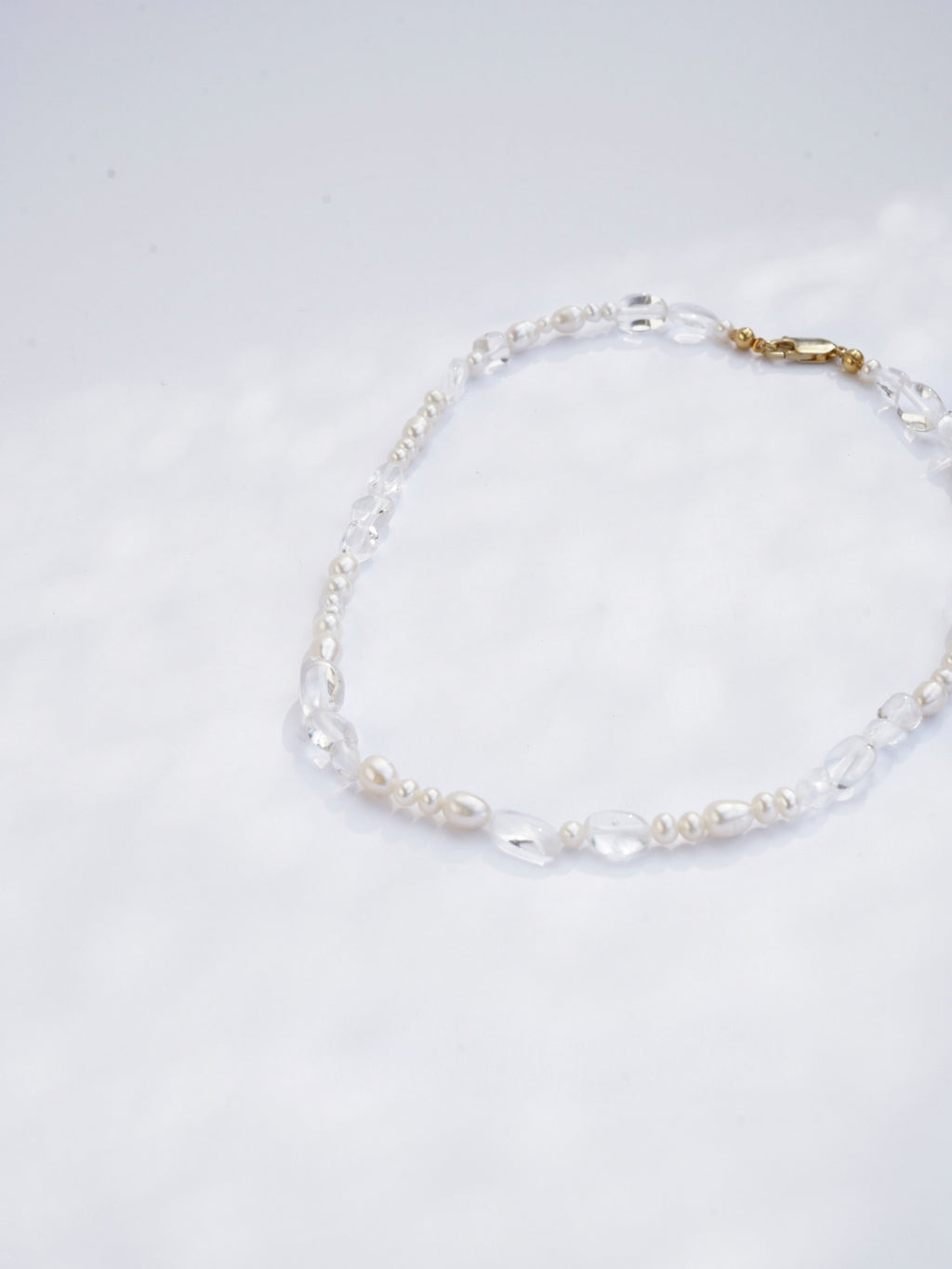 CRYSTAL & PEARLS CHOKER