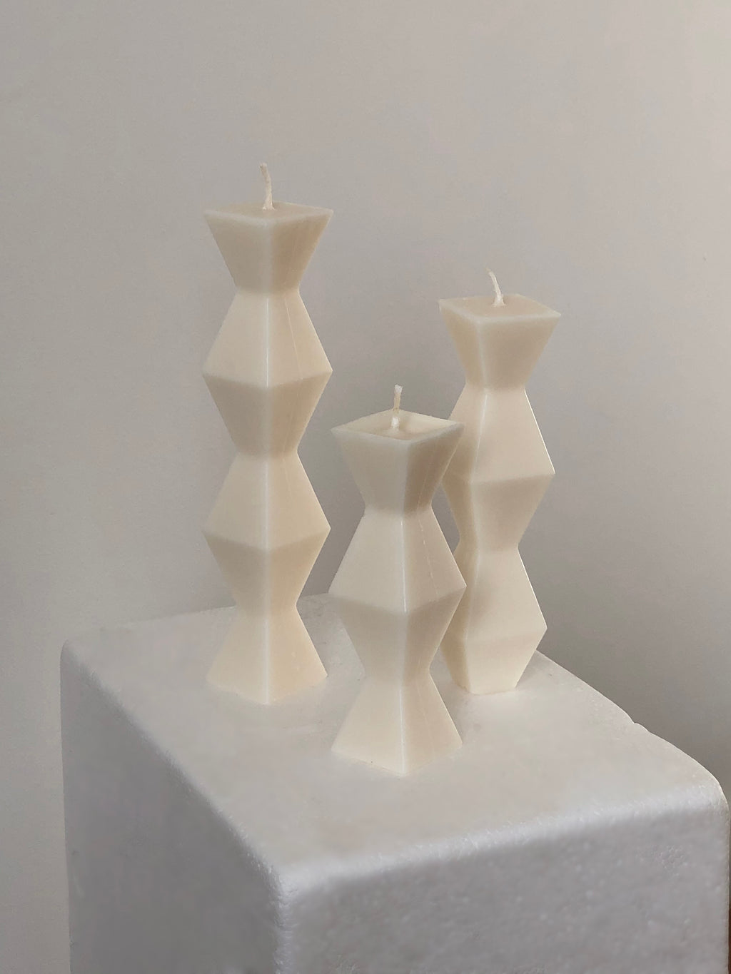 ENDLESS COLUMN | HANDMADE SOY WAX CANDLE