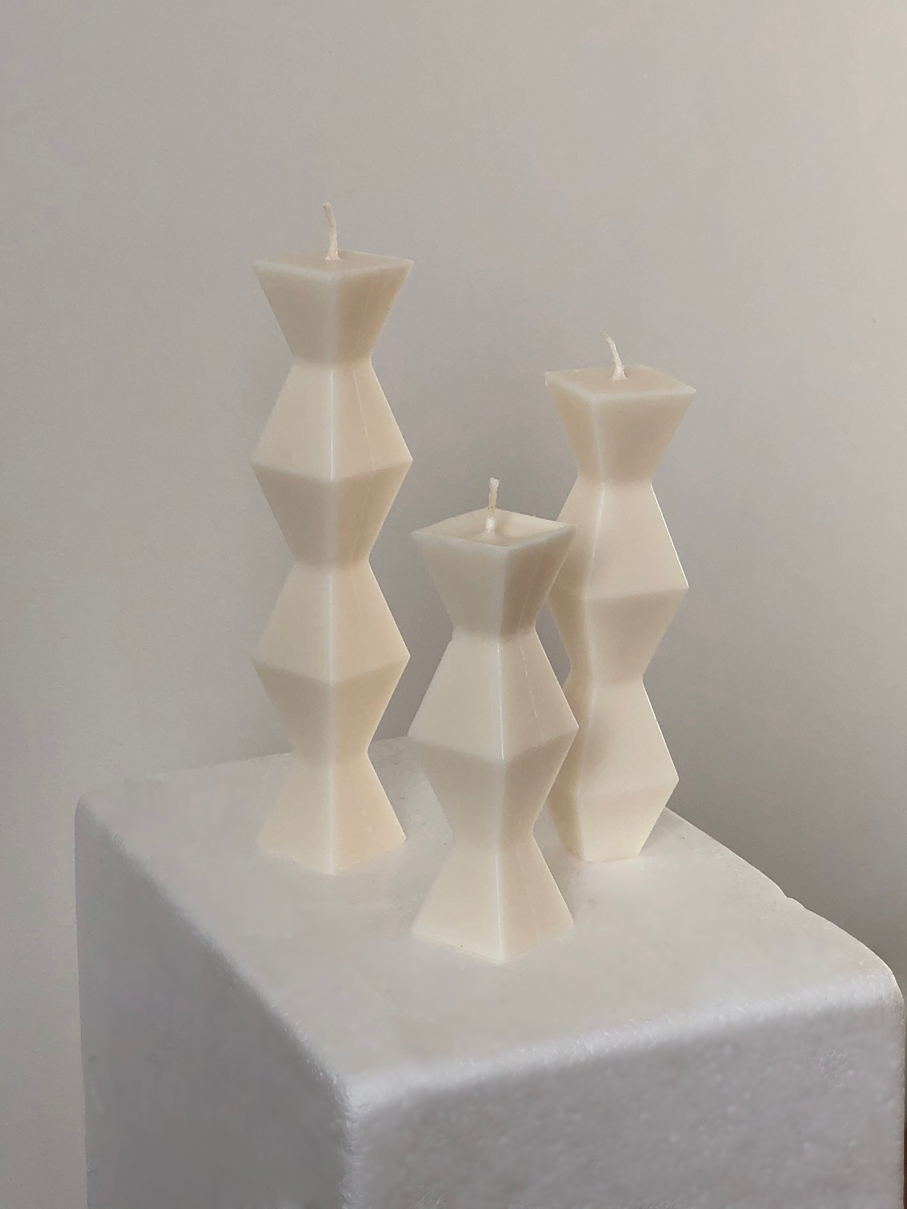 ENDLESS COLUMN | HANDMADE SOY WAX CANDLE