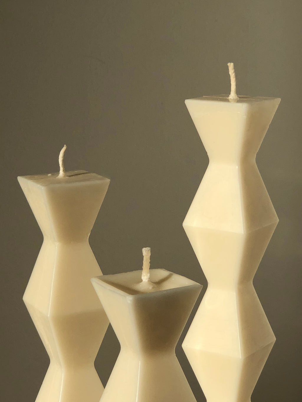 ENDLESS COLUMN | HANDMADE SOY WAX CANDLE