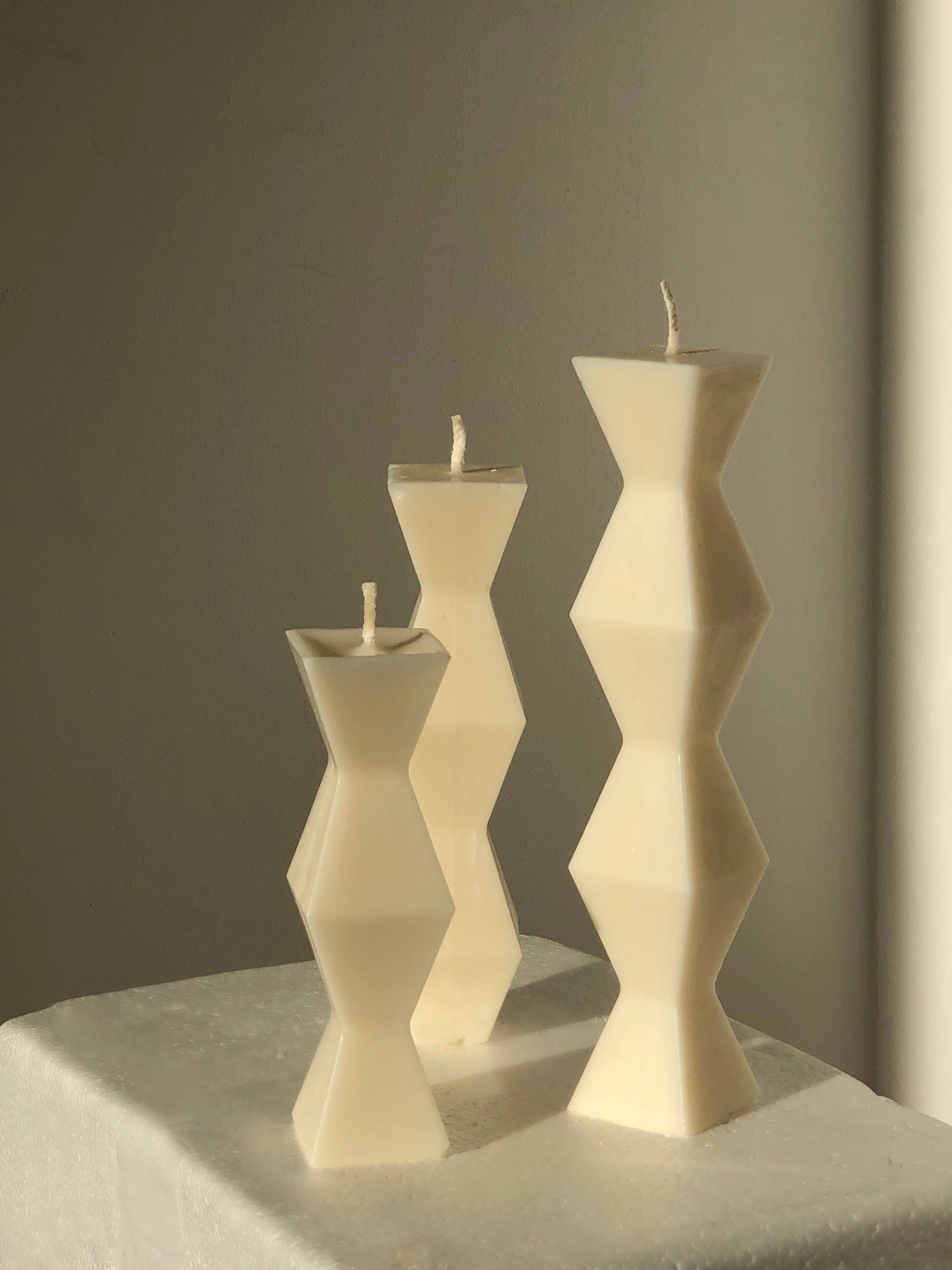 ENDLESS COLUMN | HANDMADE SOY WAX CANDLE