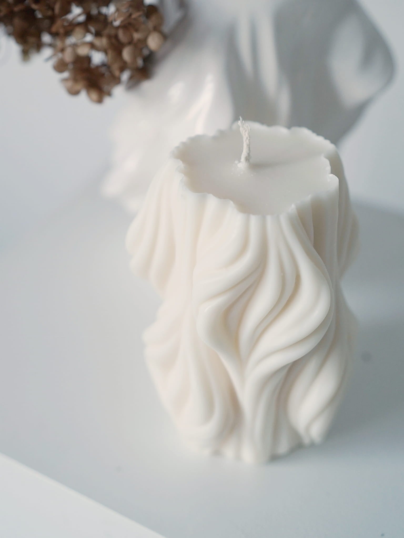 WAVY CANDLE