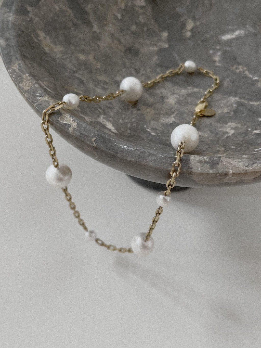PEARL NECKLACE LIANA