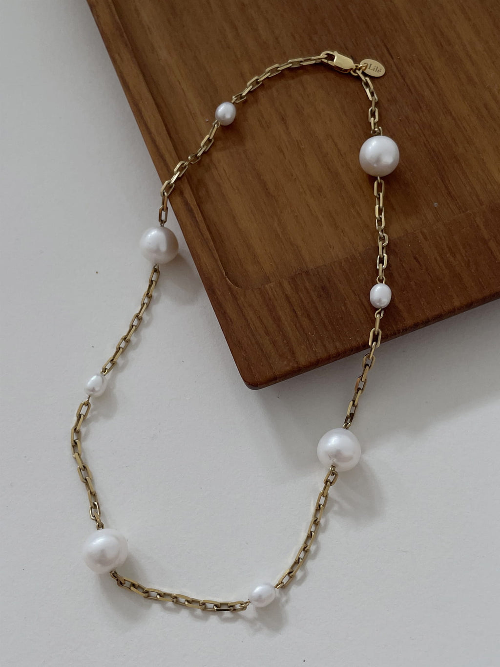 PEARL NECKLACE LIANA