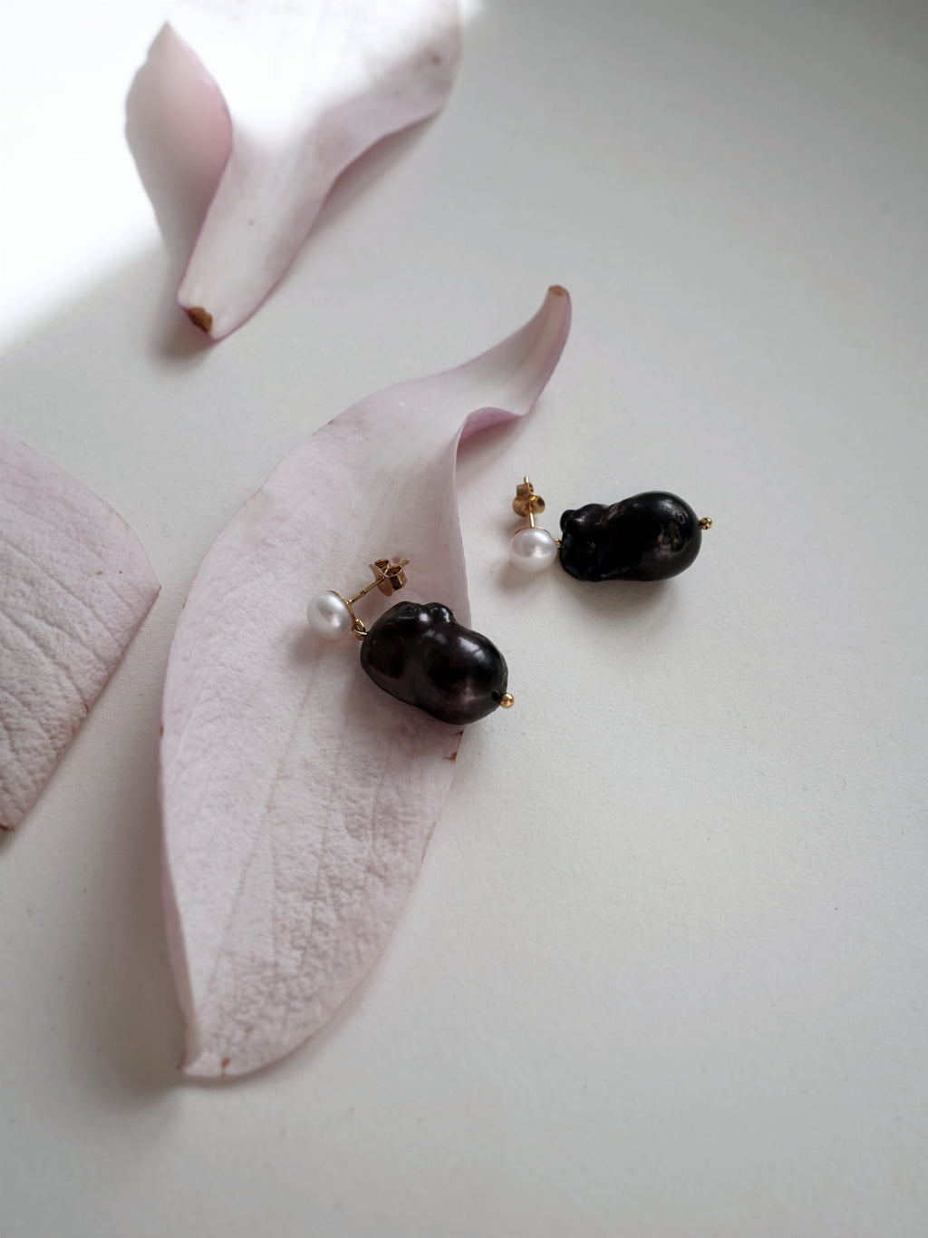 KOLCZYKI PERŁOWE MIRELLA BLACK PEARL