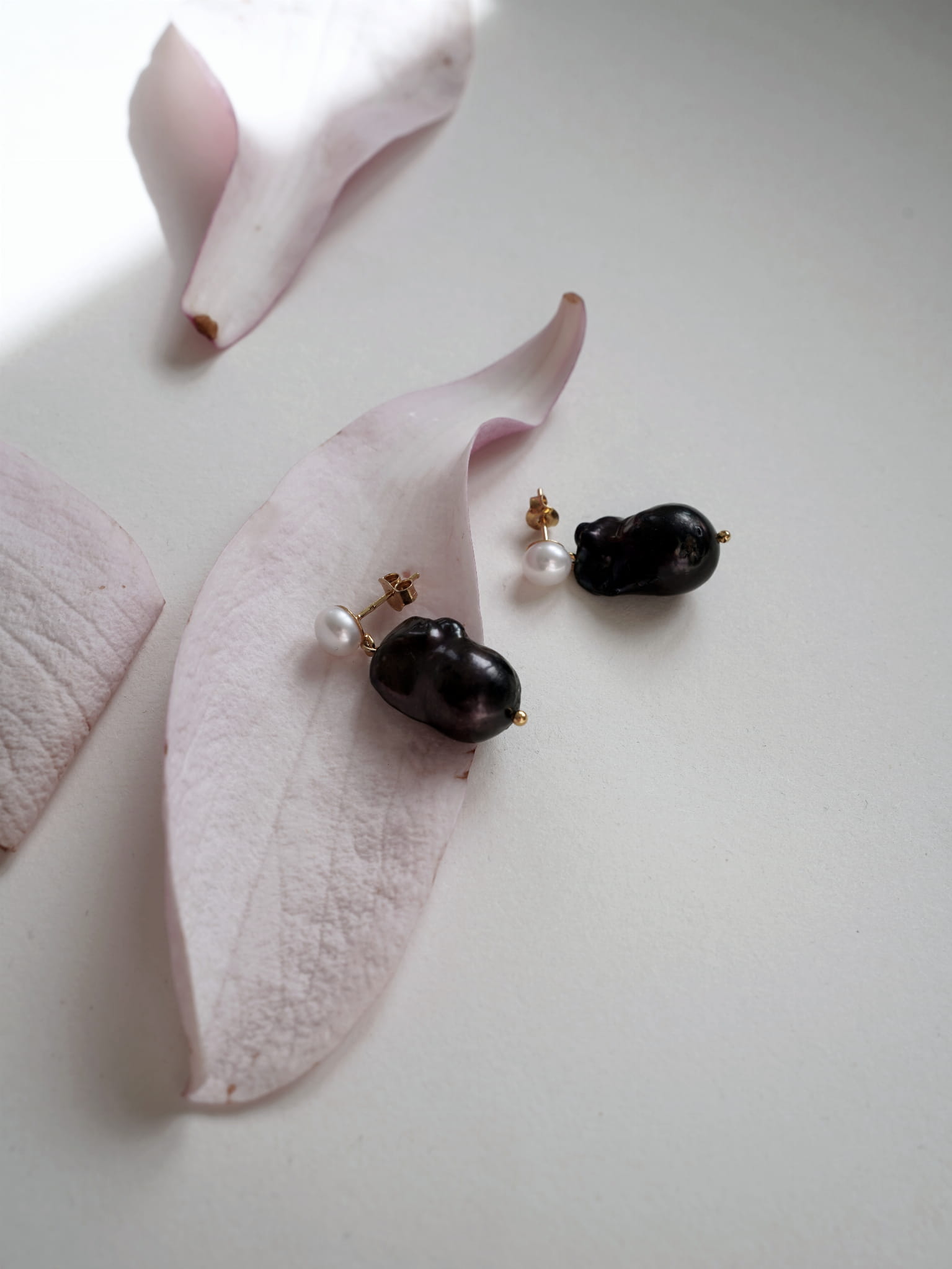 KOLCZYKI PERŁOWE MIRELLA BLACK PEARL
