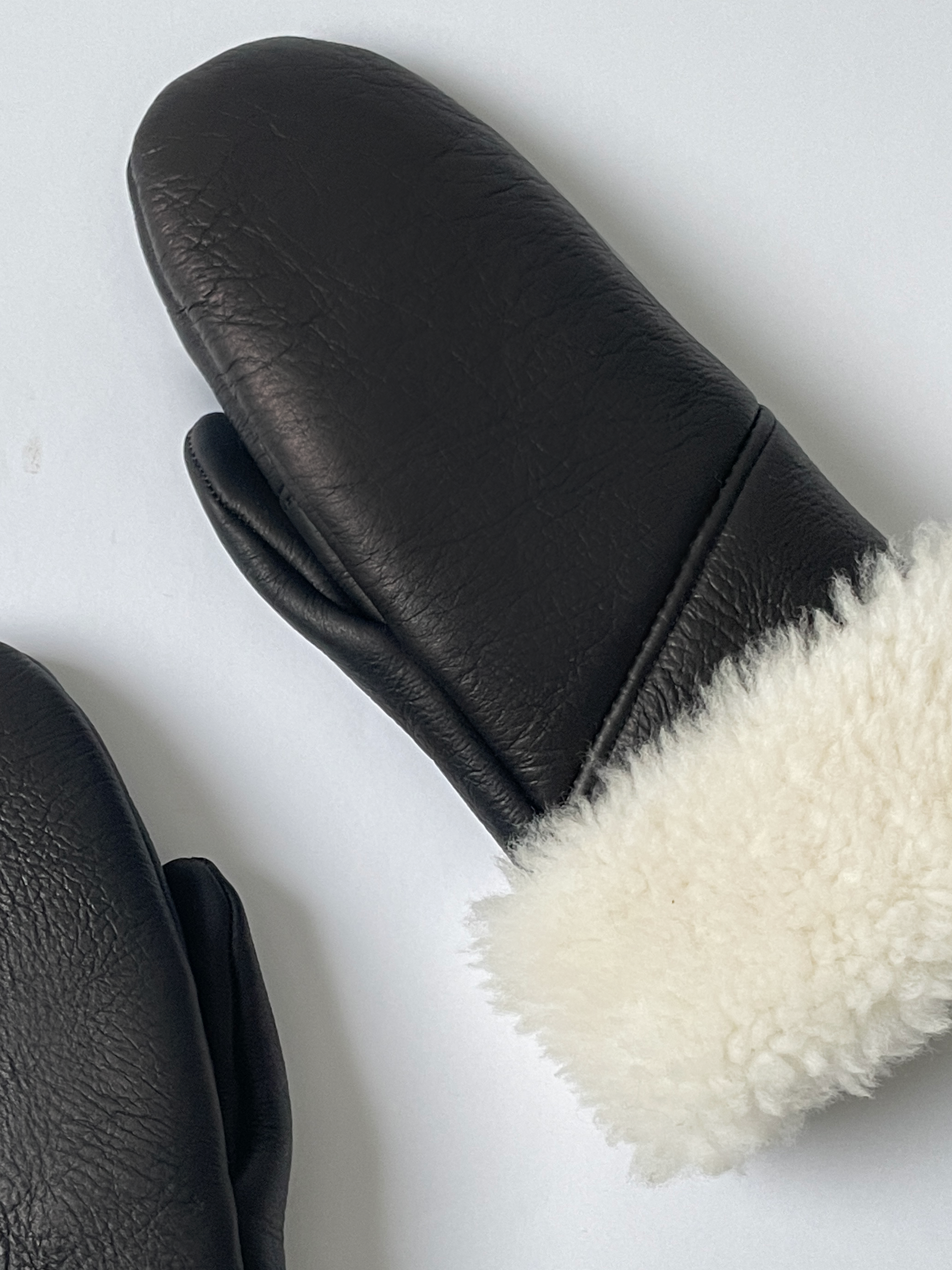 HANDMADE SHEEPSKIN GLOVES