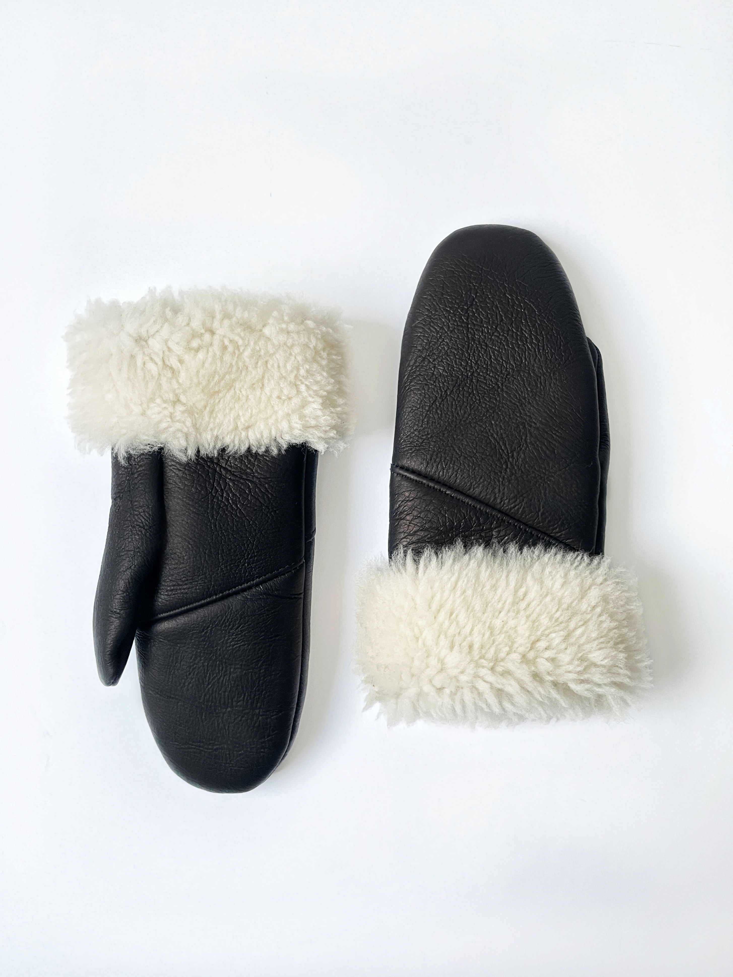 HANDMADE SHEEPSKIN GLOVES