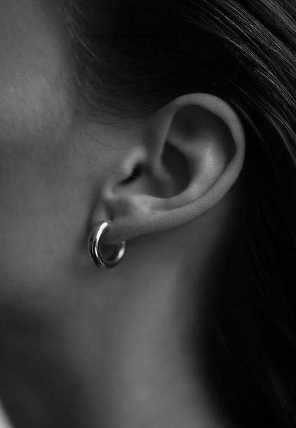 LORENN HOOPS EARRINGS