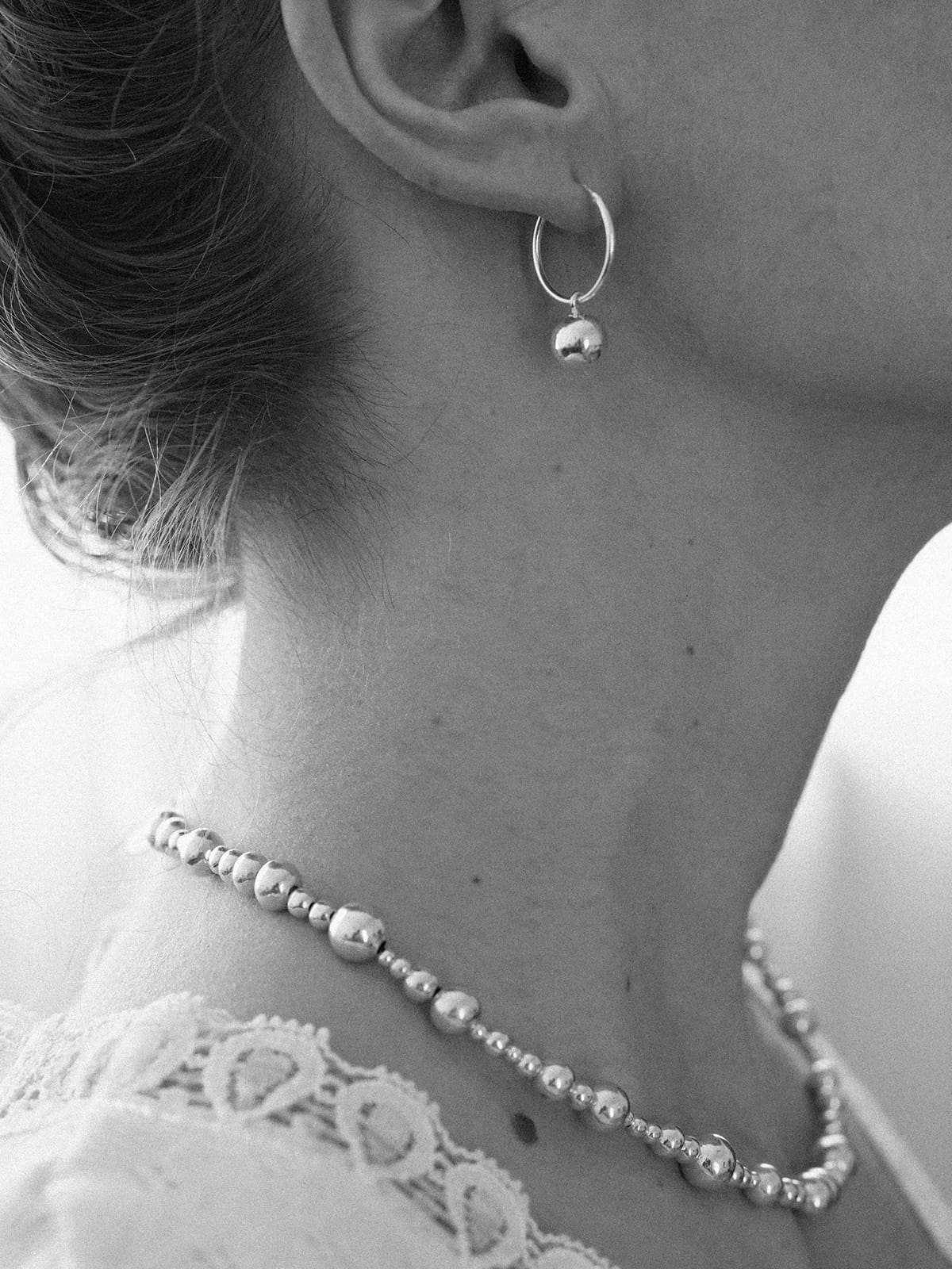VIKKA HOOPS EARRINGS