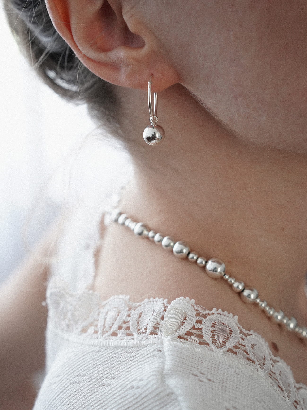 VIKKA HOOPS EARRINGS