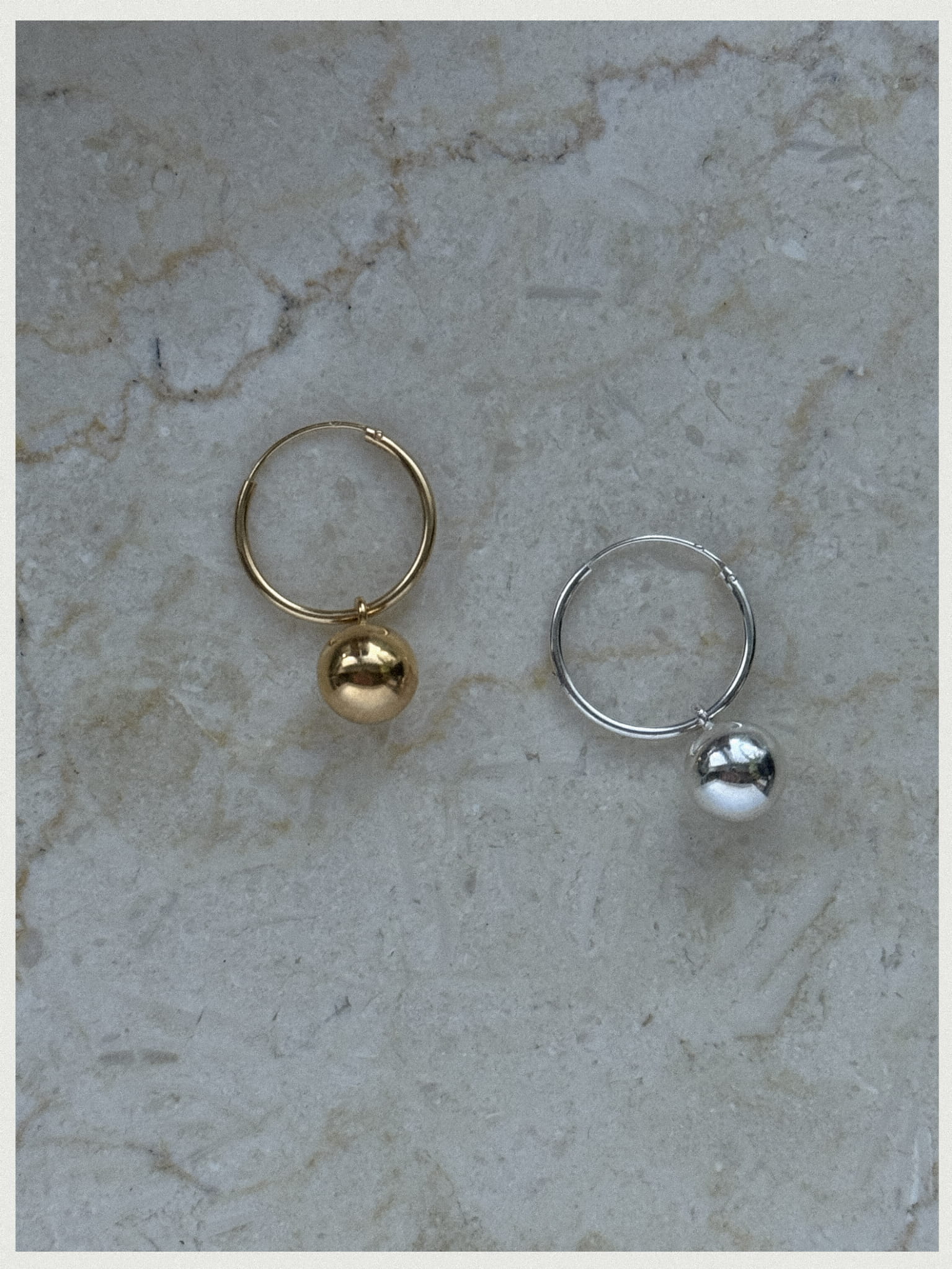 VIKKA HOOPS EARRINGS