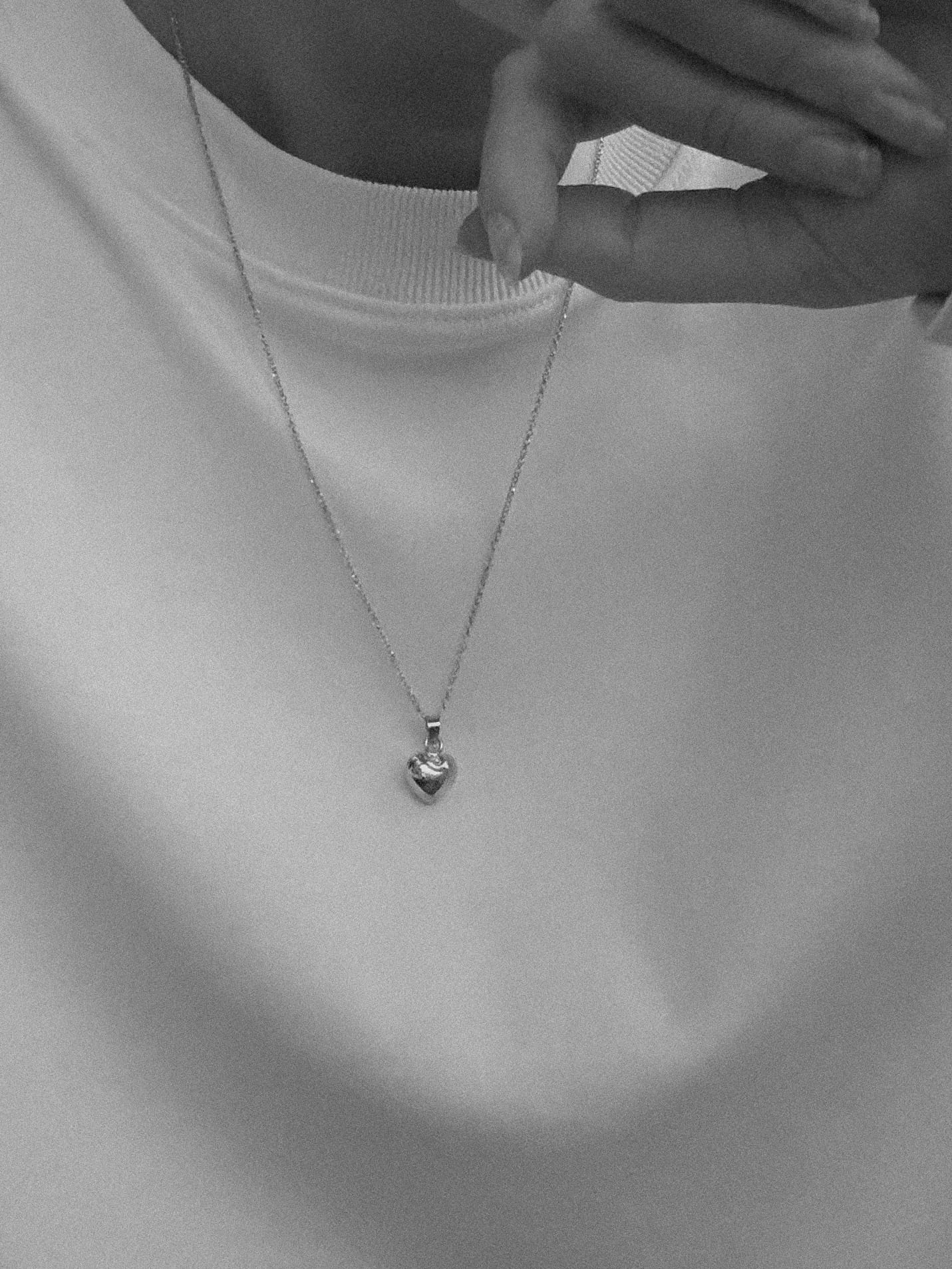 HEART NECKLACE