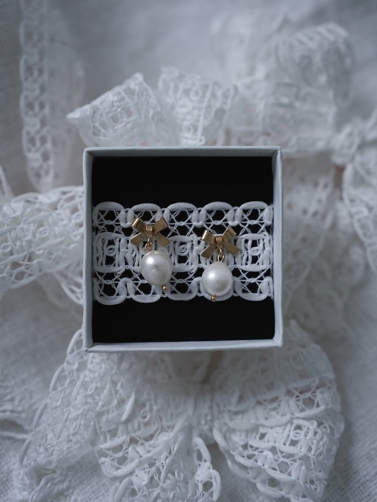 KOLCZYKI PERŁOWE BOW PEARL