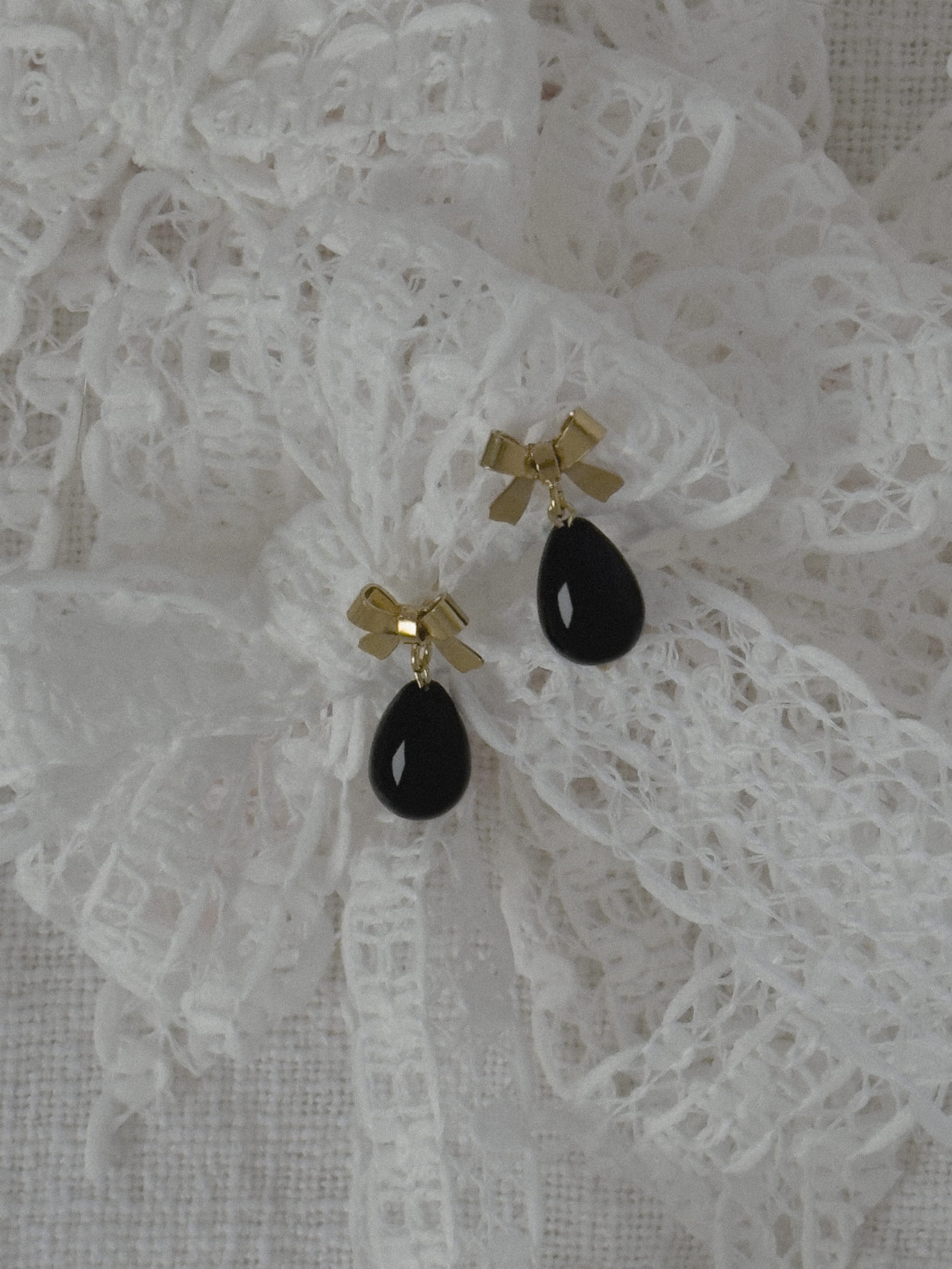 KOLCZYKI BOW ONYX DROP