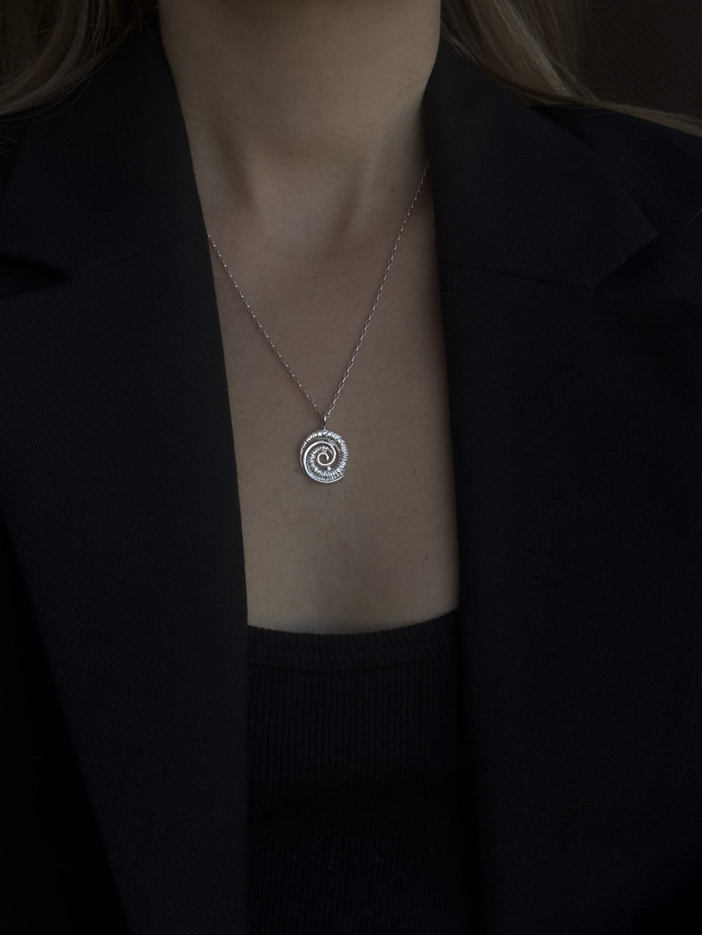 FINN SPIRAL SILVER NECKLACE
