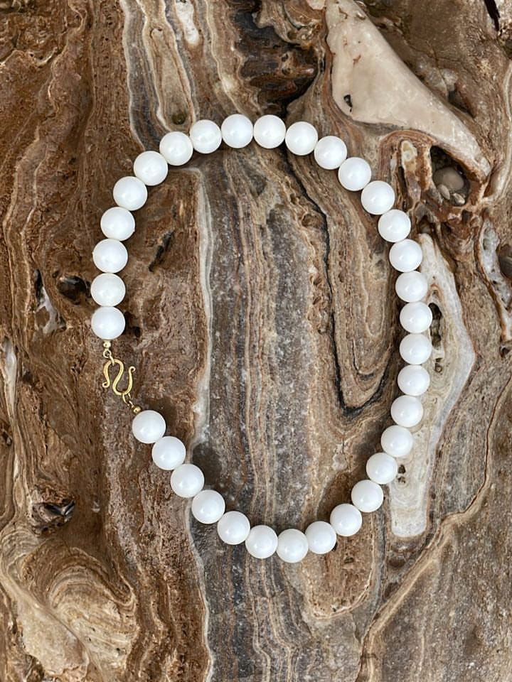 CORAL CHOKER NECKLACE