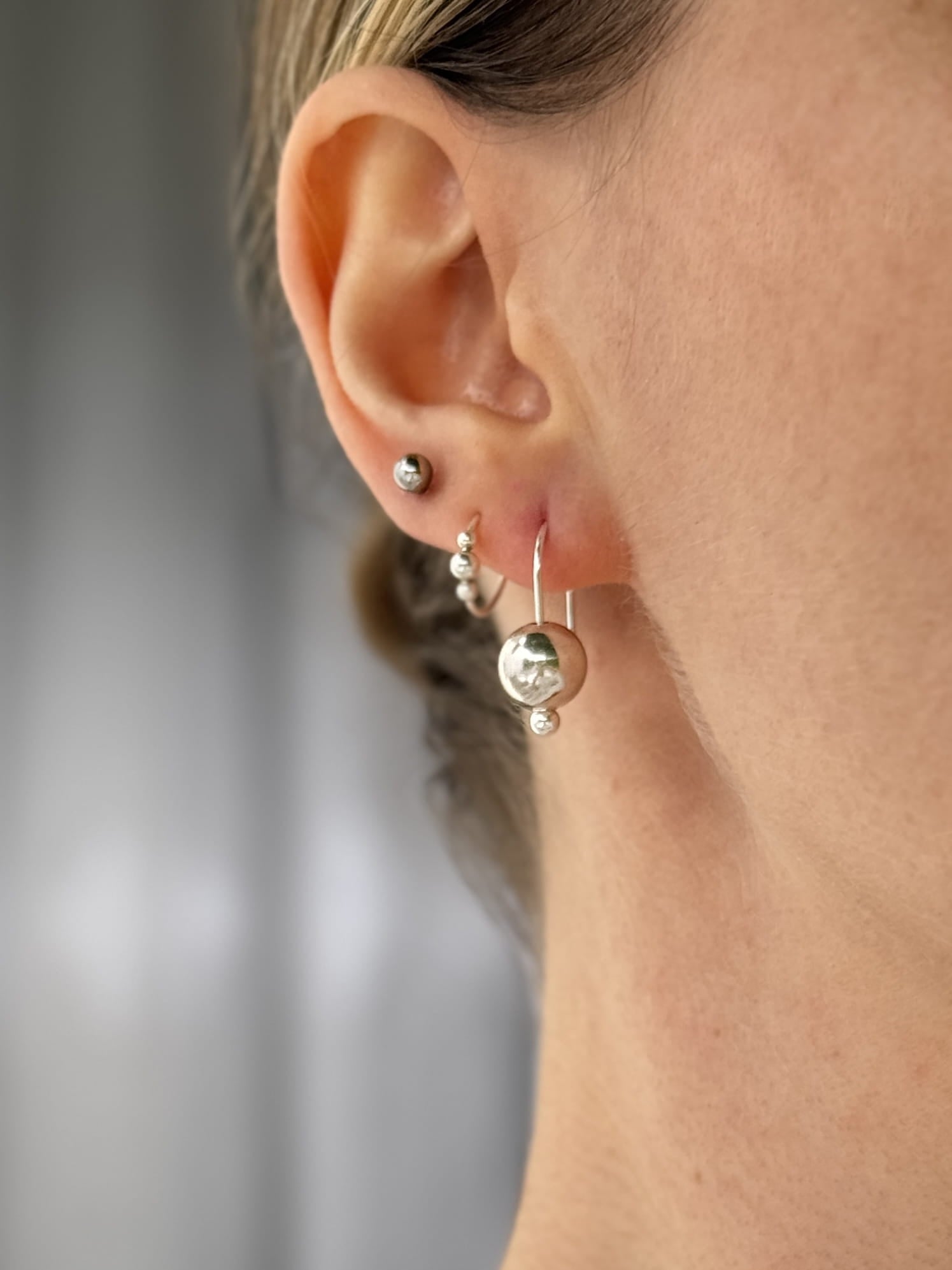 CELESTINA HOOPS EARRINGS