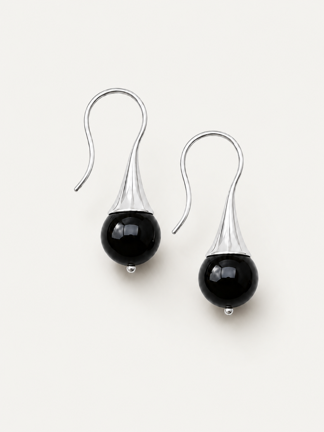 GRACE ONYX EARRINGS
