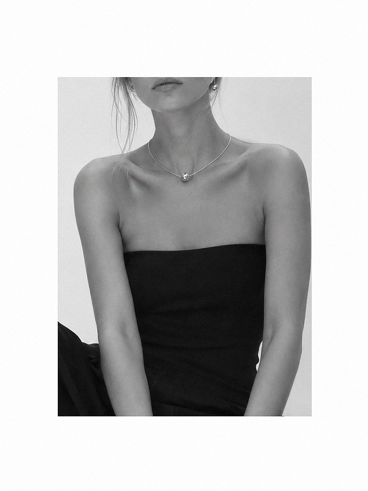 AUGUSTINE BALL CHOKER