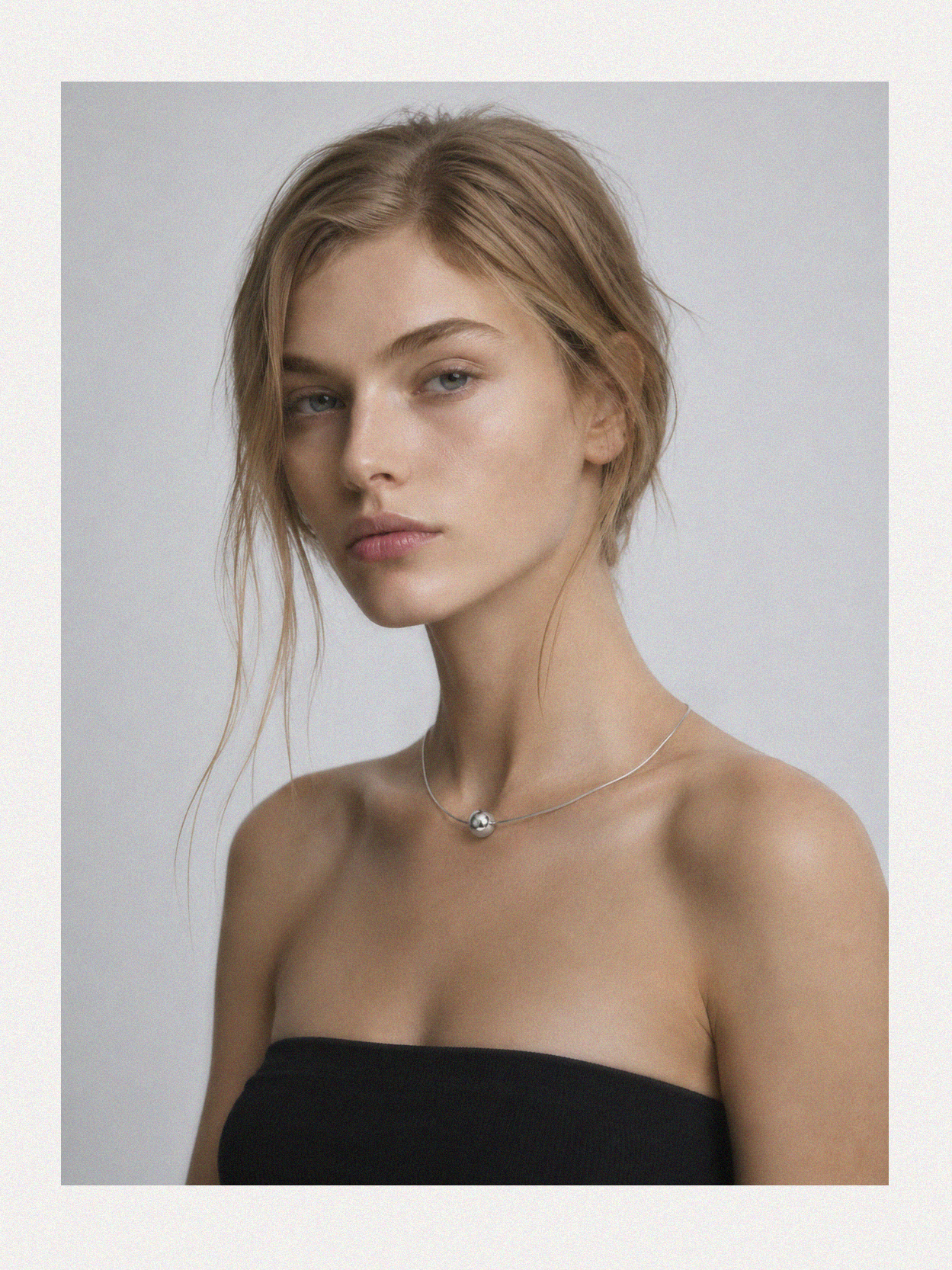 AUGUSTINE BALL CHOKER