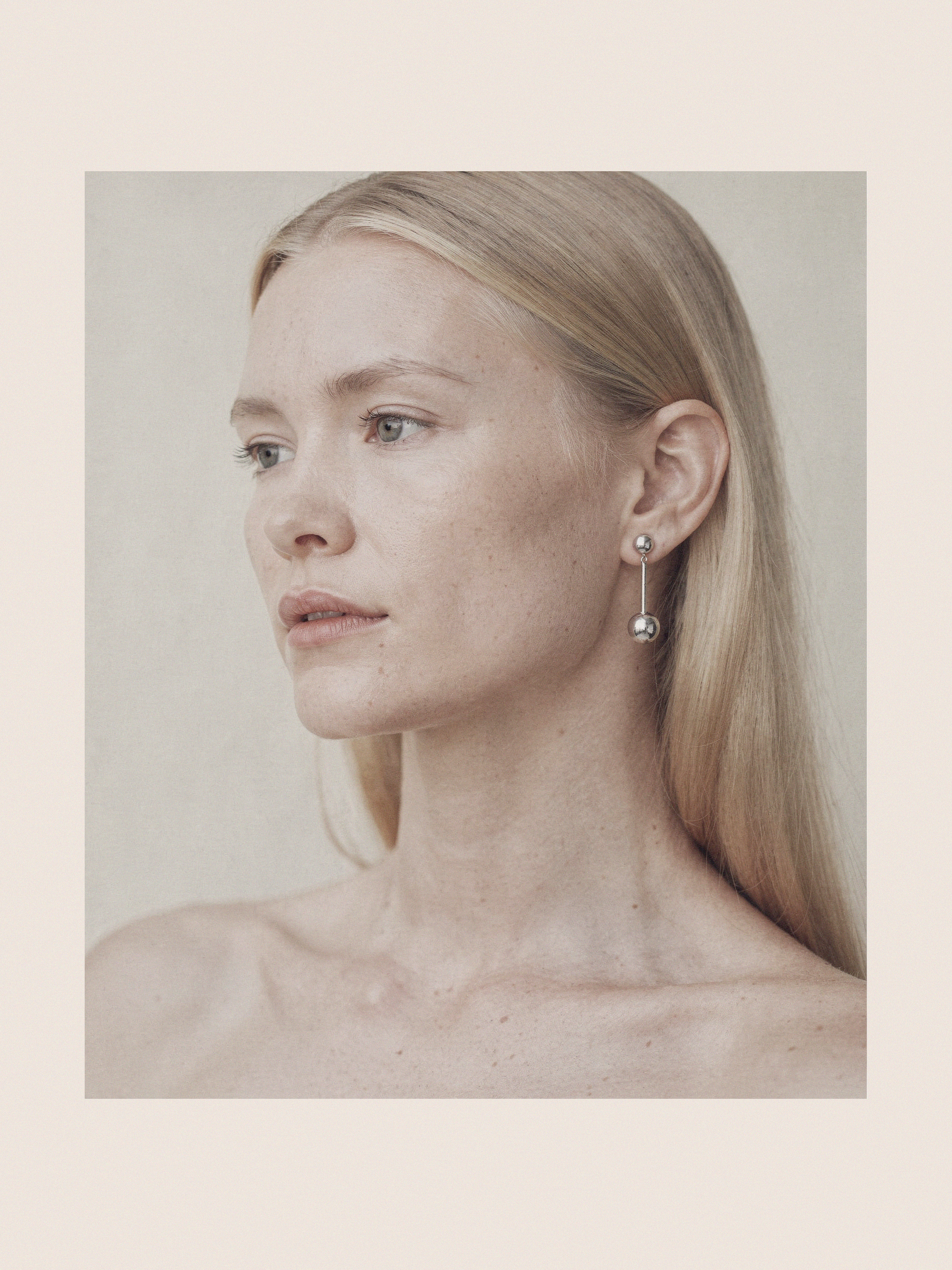 LIVIA BALL EARRINGS